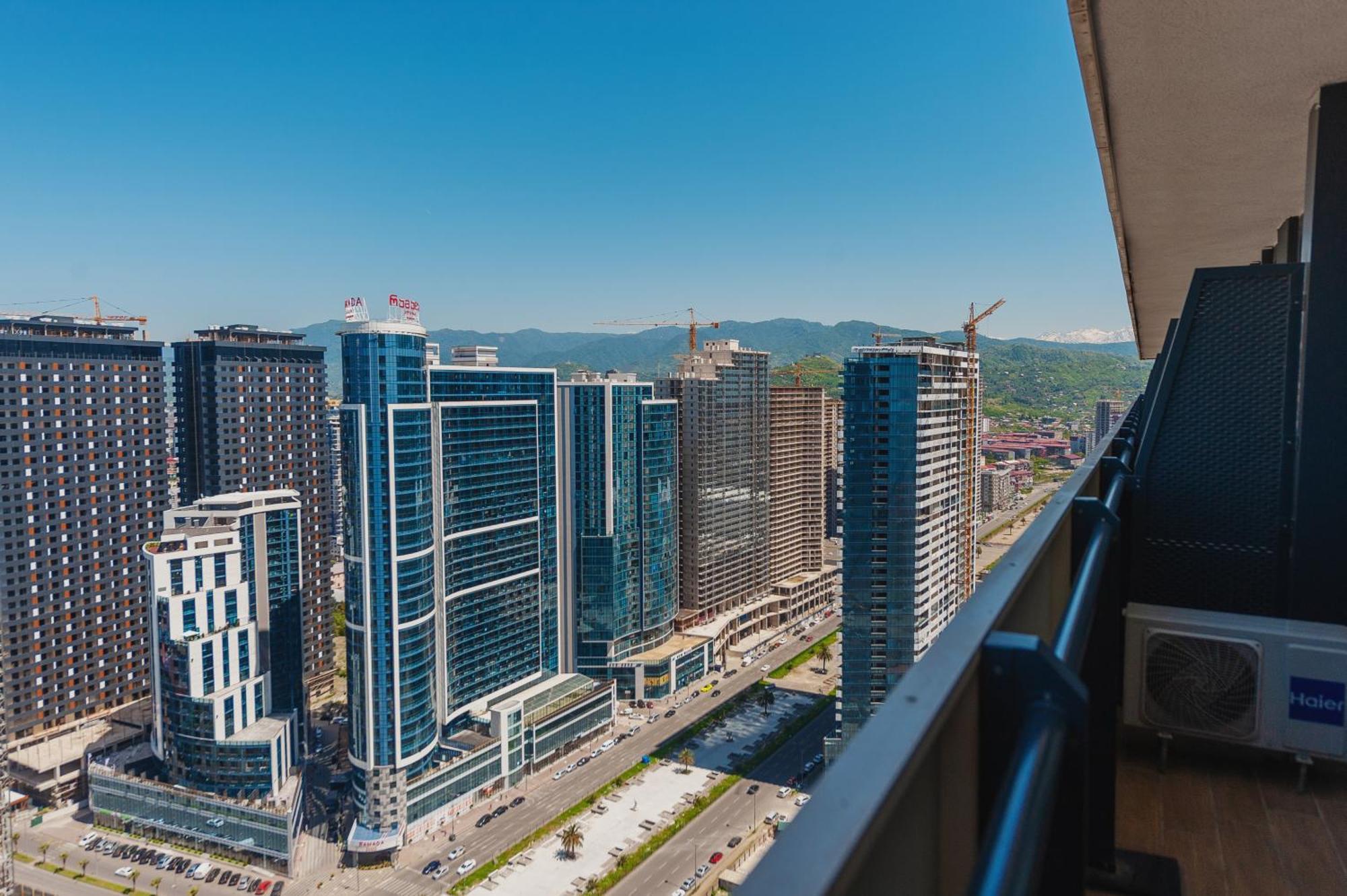 Black Sea Luxury Towers Hotell Batumi Eksteriør bilde